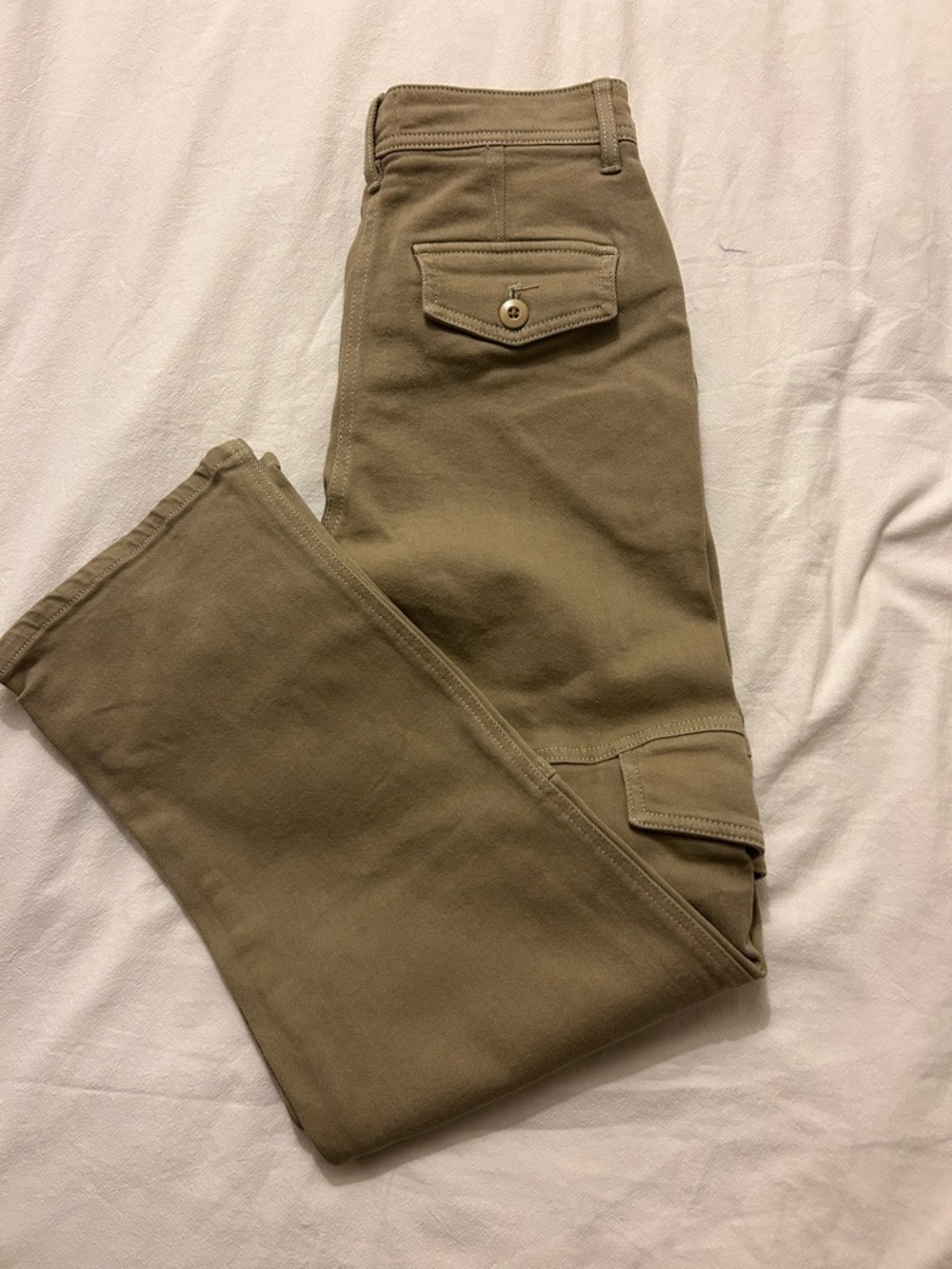 Aritzia Wilfred Free Olive Cargo Trousers with Button-Flap Pockets